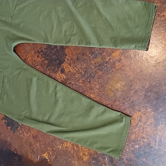 Army green jumpsuit with pockets - Picture 2 of 4
